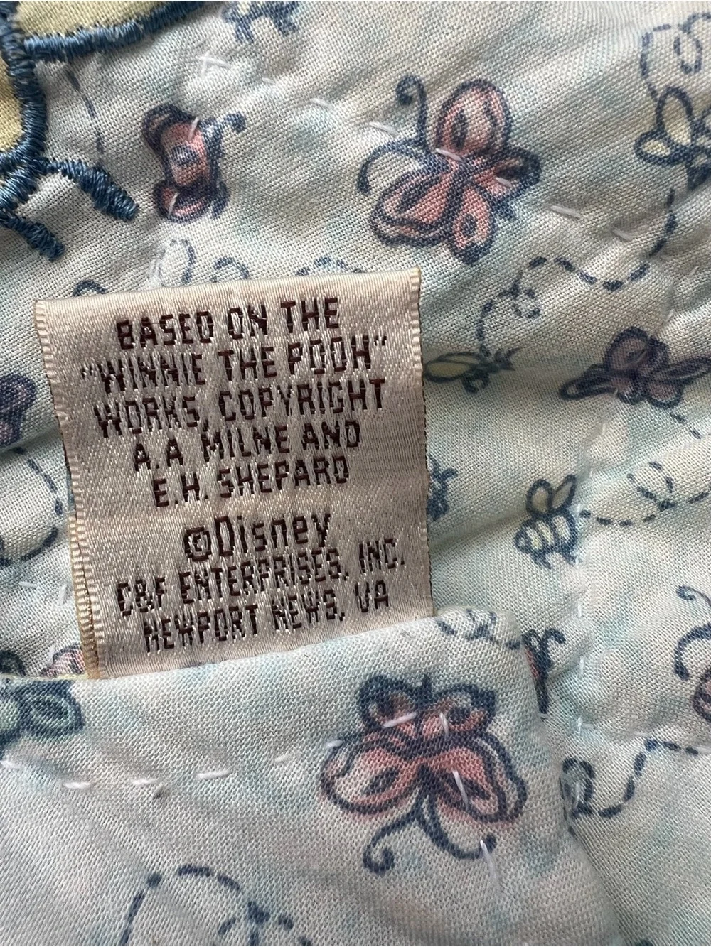 Classic style Winnie-the-Pooh Baby Quilt in Pastel Blue and Yellow